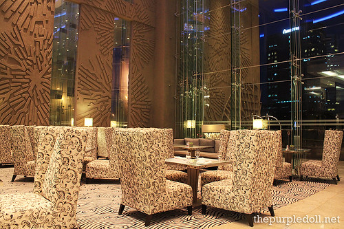 Acacia Hotel Manila The Lobby