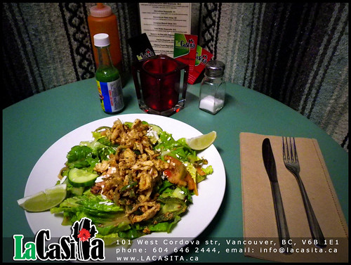 La Casita Gastown menu salad with chicken fajita