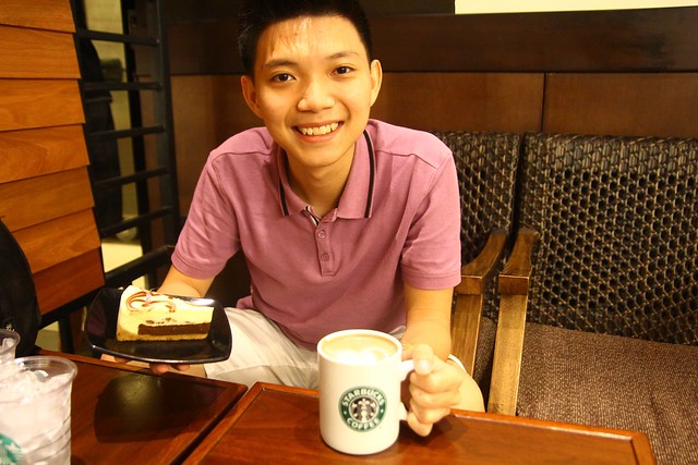 20th Birthday Eat Cake & Lovely Coffee @ Starbucks Coffee 