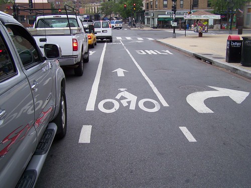 Left shift of bicycle lane at intersection to reduce conflicts with right turning motor vehicle traffic