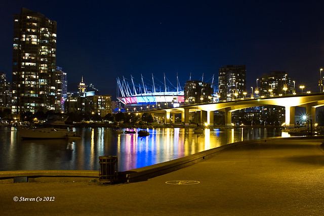 Vancouver landmarks: Harbour center, Grouse mtn, and BC place IMG_3452-2