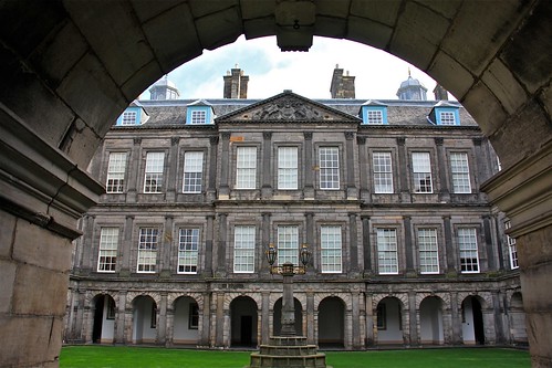 The Palace of Holyroodhouse 04