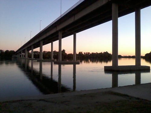 Bs.As e Río Negro separati dal ponte. 
