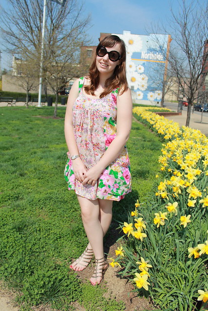 Flowers outfit: Floral dress with H&M Garden Collection, Prada baroque sunglasses, gladiator sandals from Target