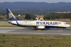 Ryanair (Girona Costa Brava) B737-8AS EI-DHZ GRO 23/06/2012