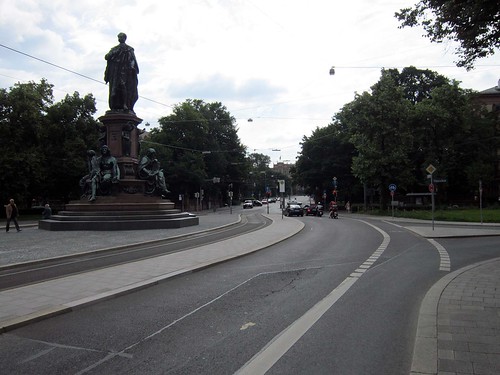Pavement, Bike Lane, Road, Pavement, Trams, Monument - Munich.