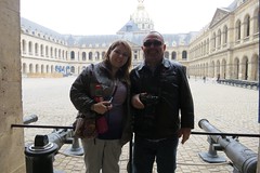 katie and chuck at les invalides
