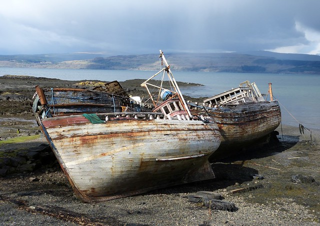 27061 - Ruined boats at Salen, Isle of Mull