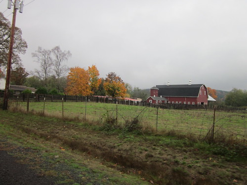 Red barn on Gales Creek Rd