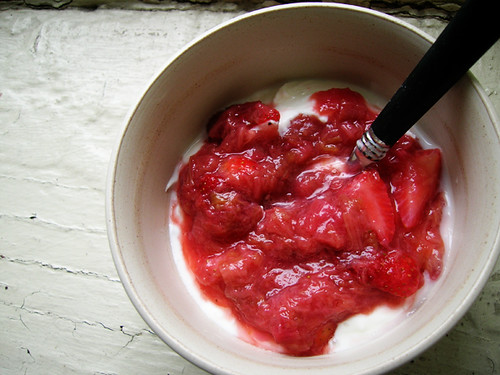 greek yogurt and strawberries in rhubarb