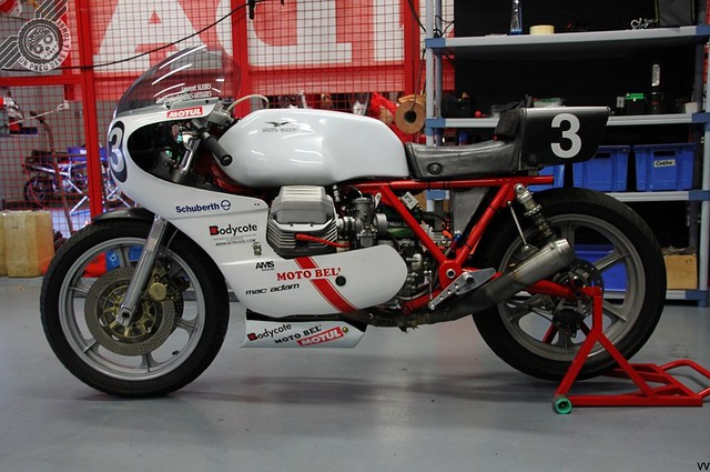 Epouvantail du BOC depuis de nombreuses années : la Moto Guzzi du team Moto Bel'.