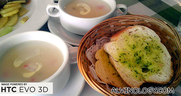Garlic bread with soup