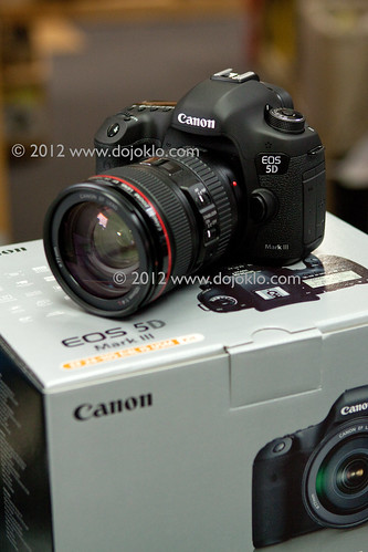 Canon 5D Mk III mark 3 unboxing unbox box package new EOS