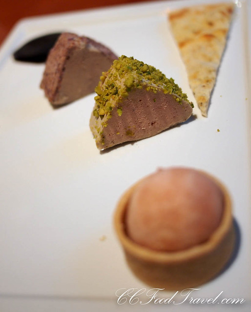 Foie gras terrine with ‘shiacciatina’ and rhubarb sorbet