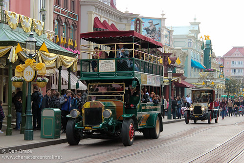 Busy traffic day on Main Street