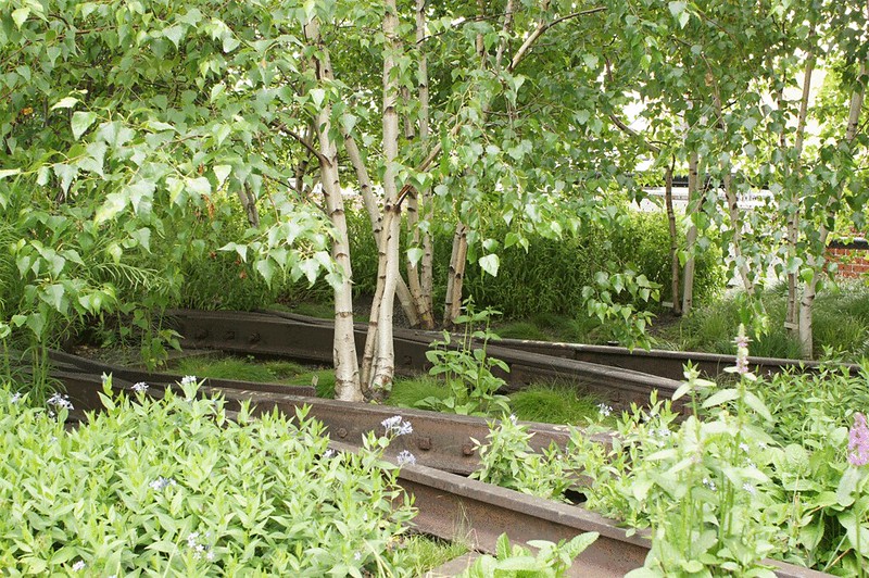 Highline_track_planters
