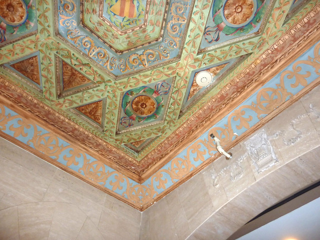 P1130359-2012-10-31-Rhodes-Haverty-lobby-Ceiling-by-Athos-Menaboni