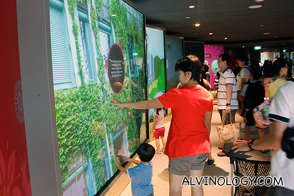 Interactive learning gallery for the kids