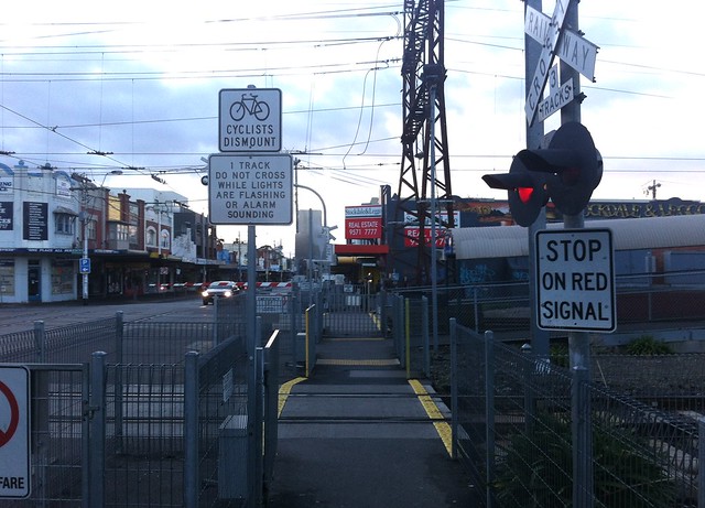 Level crossing rules and signage out of sync with reality