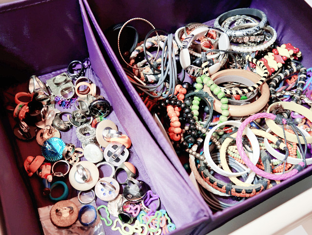 typicalben room cupboard drawer bangles rings bracelet 1