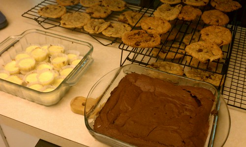 Cheesecake, brownies and cookies
