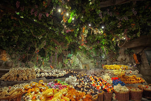 Rainforest Cafe in London (HDR) by eFRAME.co.uk