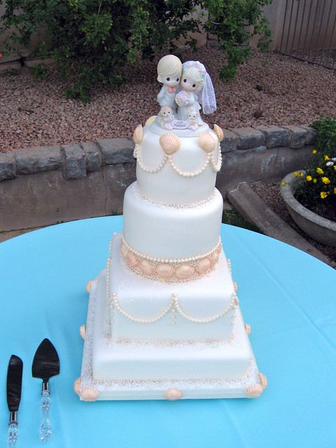 Elegant Pearl Wedding Cake Bride wanted the cake to have clean lines and a 