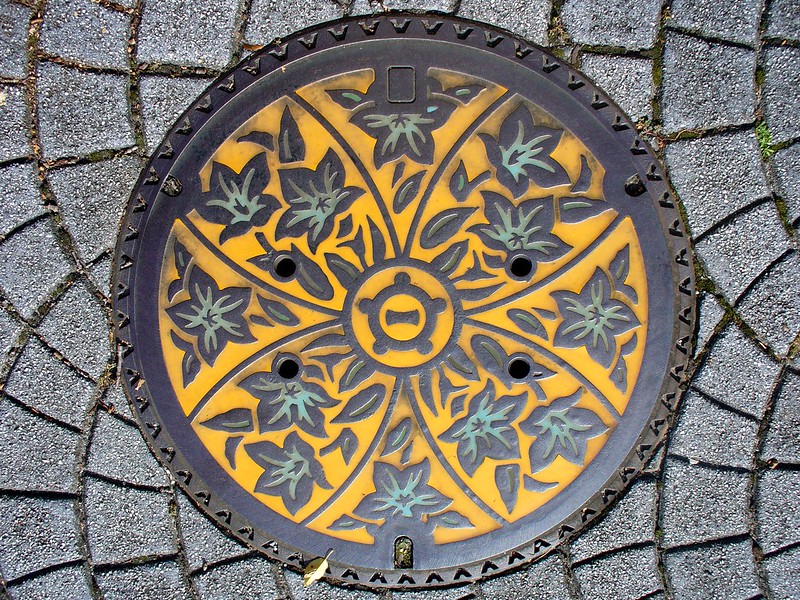 Ichinomiya Aichi manhole cover
