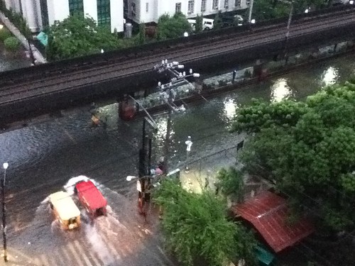 Classes in Metro Manila suspended today