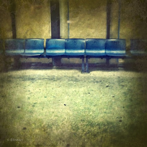 40:365 Waiting Room by elineart