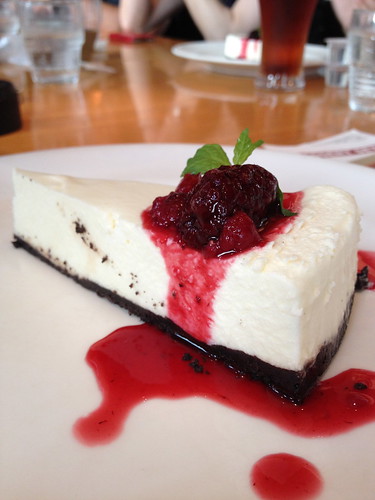 cheese cake and berry