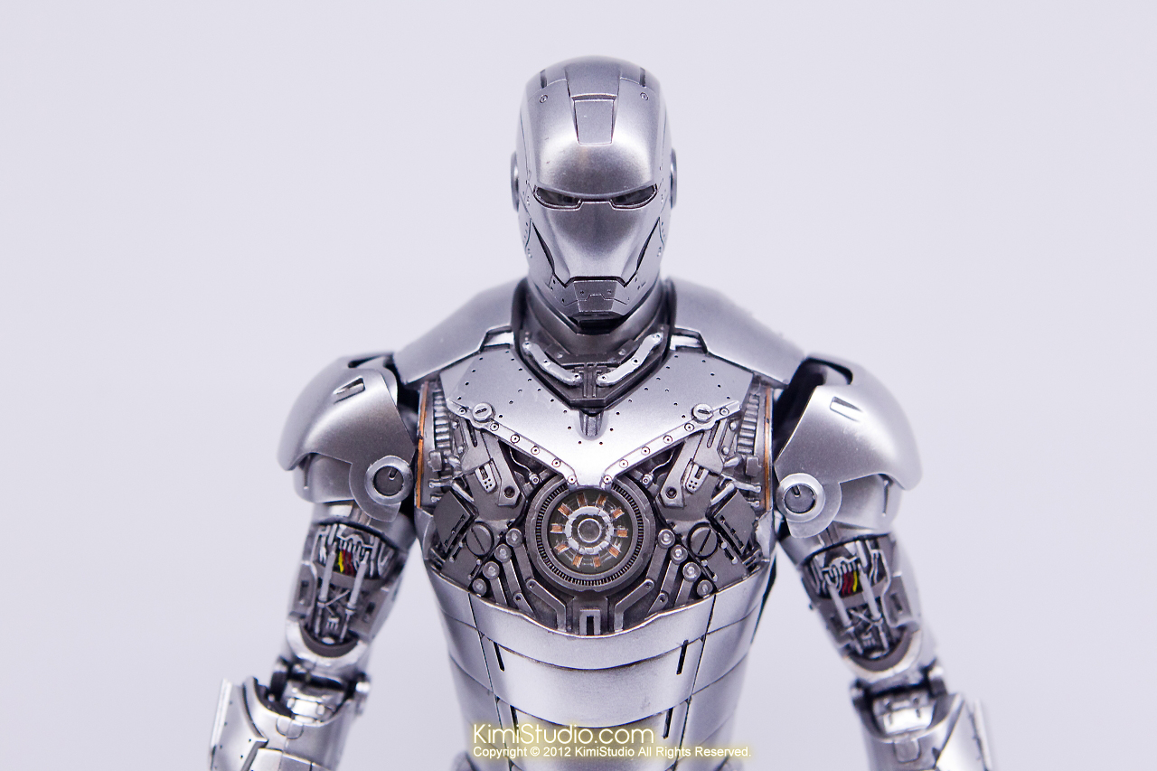 2011.11.12 HOT TOYS-095