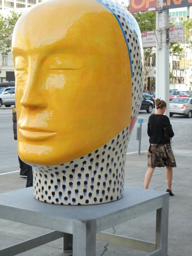 Sculpture by Jun Kaneko, Designer for San Francisco Opera's Die Zauberflöte - June 2012 _ 7938
