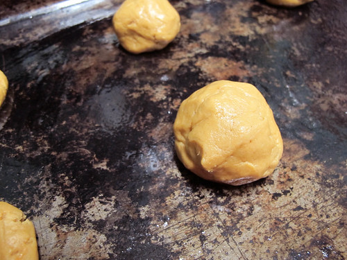 Balls of Cookie Dough, Ready to Be Shaped With a Fork