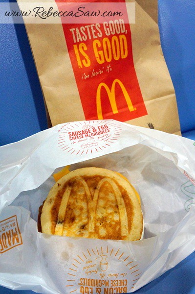 Mcdonalds Japan - sausage and egg cheese mcgriddles-003