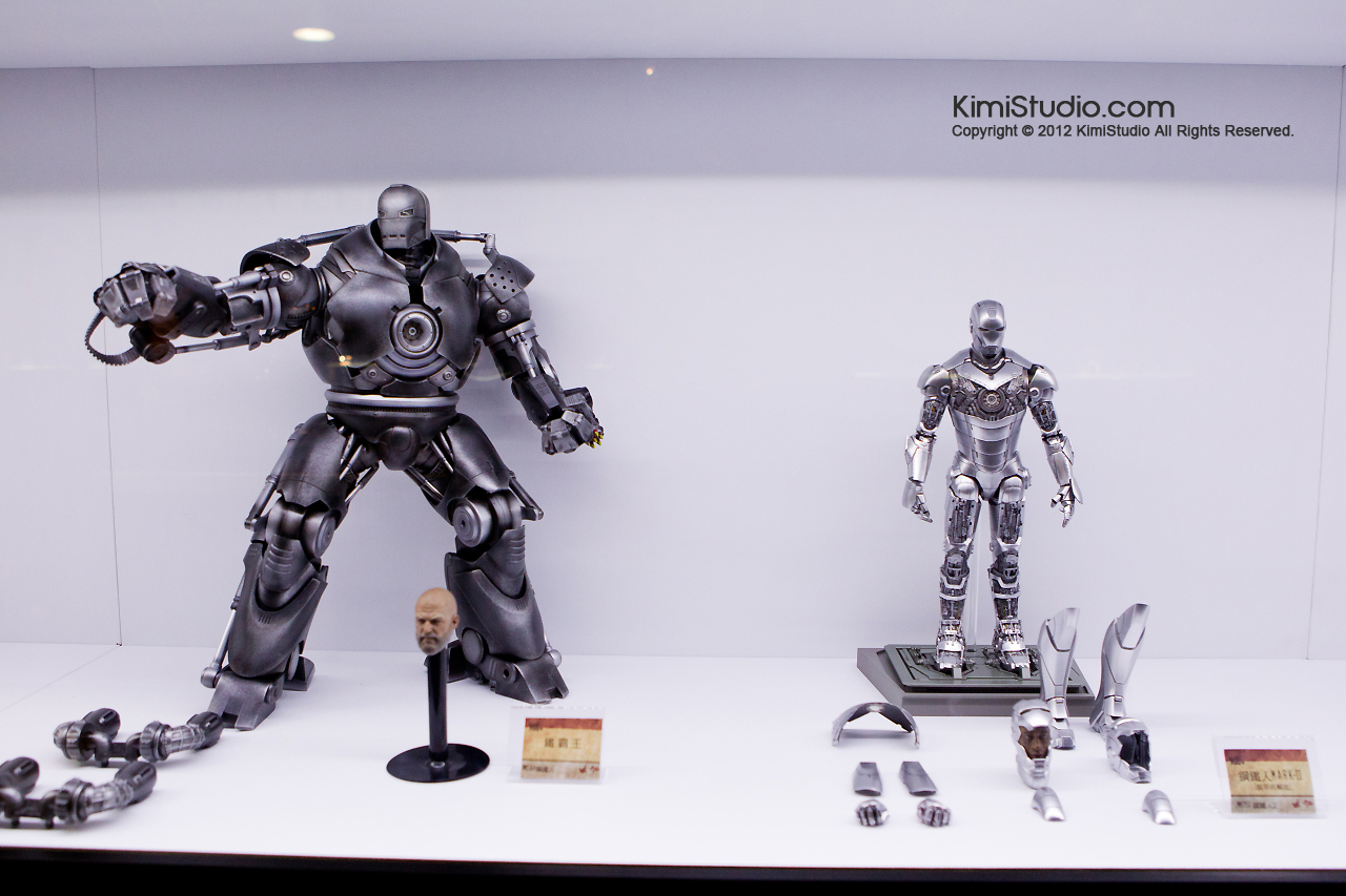 2011.11.12 HOT TOYS-099