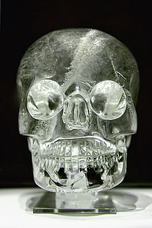 220px-Crystal_skull_british_museum_random9834672
