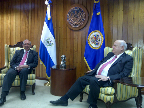 Secretario General de la OEA visitó al Presidente de la Asamblea Legislativa de El Salvador