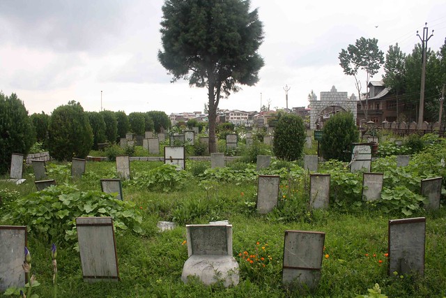 Kashmir Diary – The Martyr’s Cemetery, Srinagar
