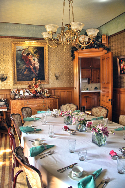 dining room in the Nagle Warren Mansion Bed & Breakfast in Cheyenne, Wyoming