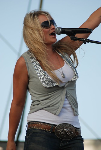 Miranda :Lambert at Stagecoach 2009