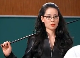 Lucy Liu terrifies a classroom full of men in Charlie's Angels