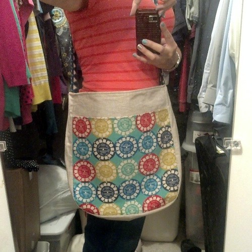 Cross body #supertote finished! Pay no attention to my messy closet please :)
