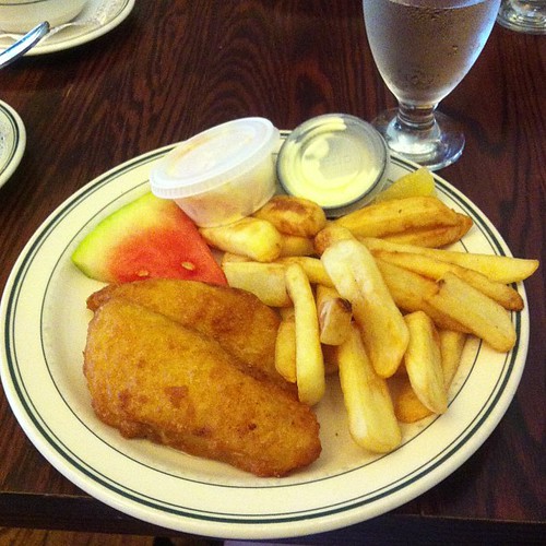 Fish and chips at Hotel Selkirk #yegfood