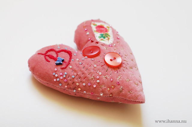 Embroidered Heart glitter side