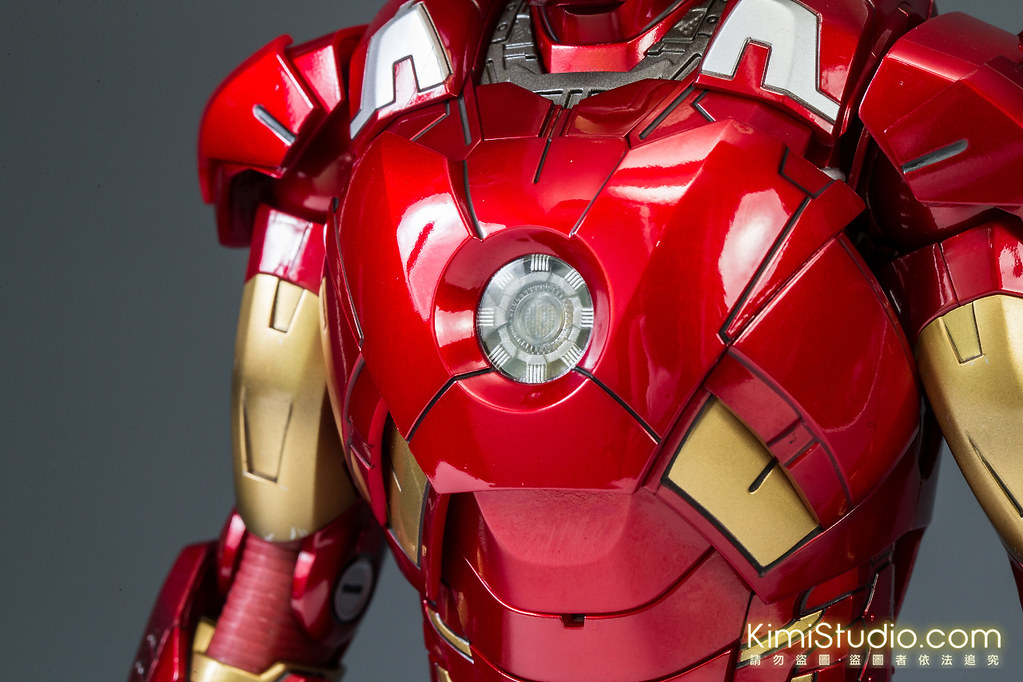 2013.06.11 Hot Toys Iron Man Mark VII-015