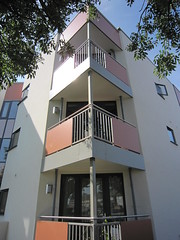 Meon_Grove-flats-corner-balconies