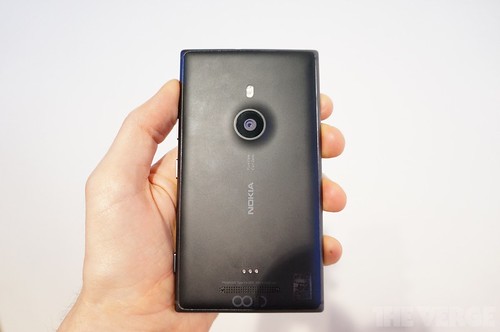 Lumia-925-2