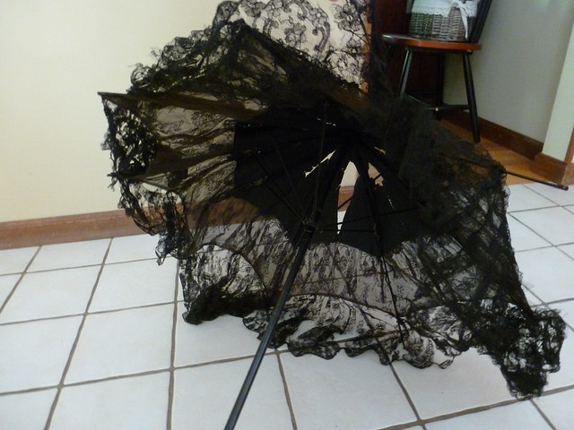 black lace antique parasol 4