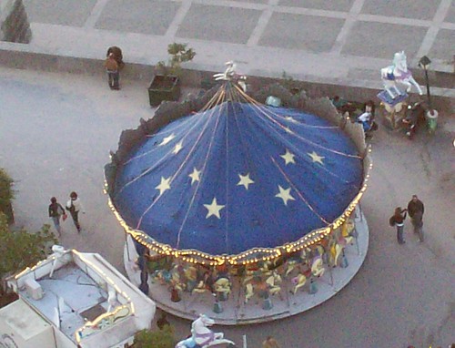 eiffel tower carousel view